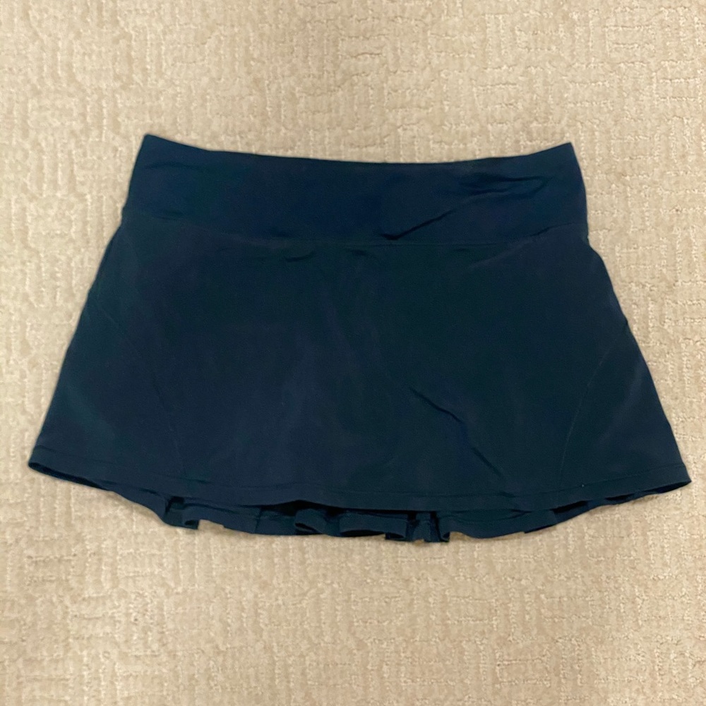 Lululemon “circuit breaker” skirt (Teal 6)